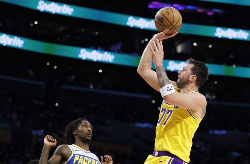 Lakers Aim to Show Their Strength Against the Knicks This Sunday