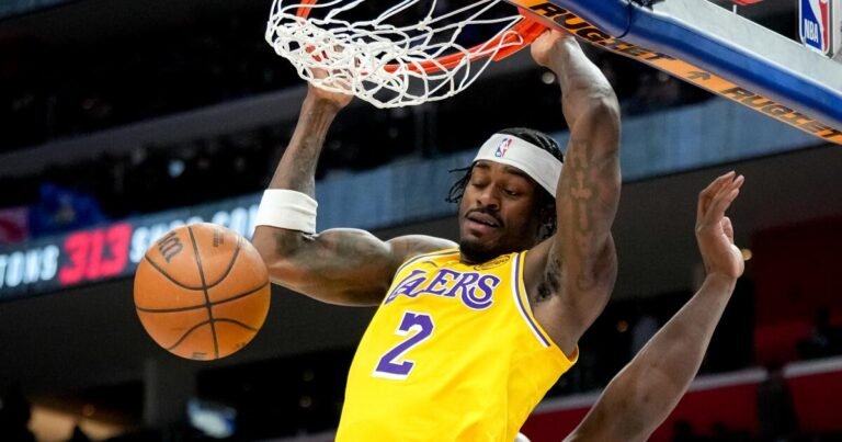 Lakers Fall Short in Last Moments Against Pistons, Ending Their Nine-Game Winning Streak