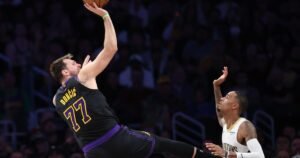 Lakers Win Against Pelicans with Strong Performance from All Five Starters