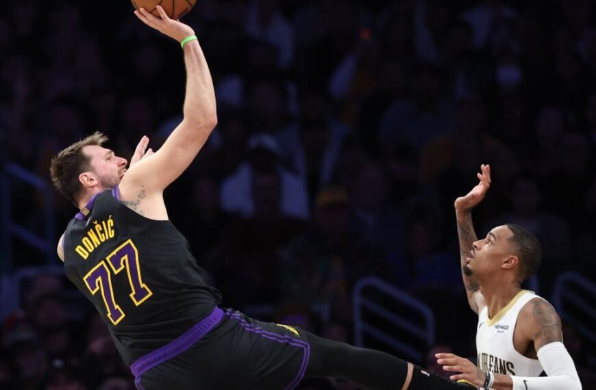Lakers Win Against Pelicans with Strong Performance from All Five Starters