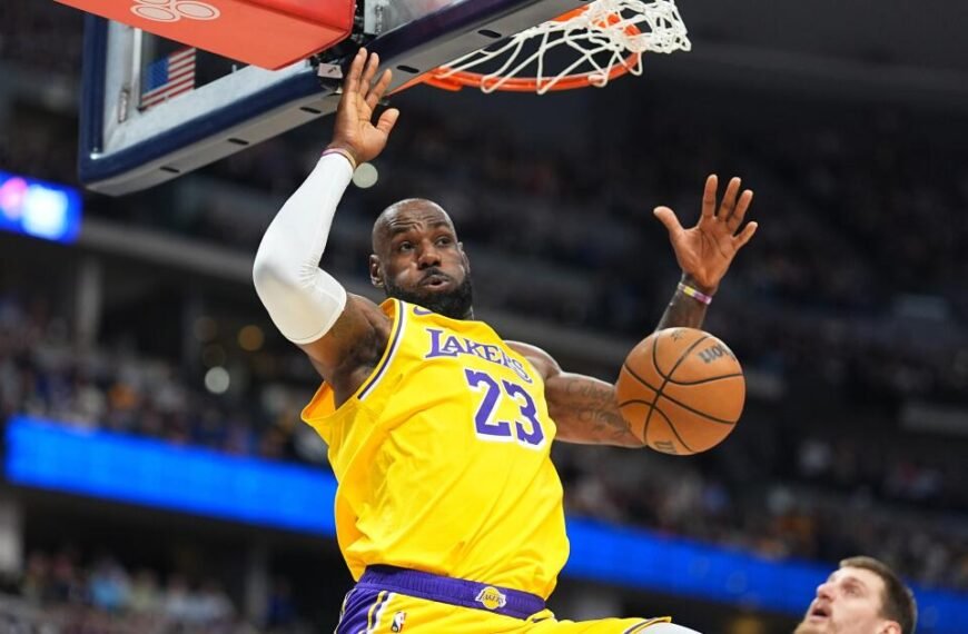 LeBron James Sets a New Record, Surpassing Kareem Abdul-Jabbar