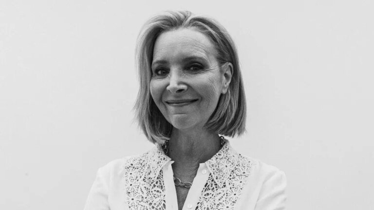 Lisa Kudrow Shares Her Thoughts on Playing Valerie in "The Comeback" and How It Compares to Phoebe