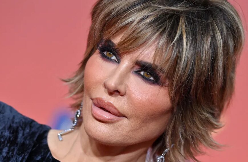 Lisa Rinna Shares Her Go-To Sunscreen for Radiant, Ageless Skin