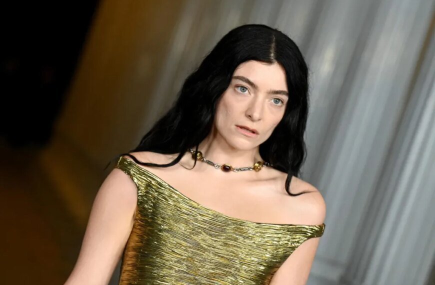 Lorde Shares Her Record Deal Has Ended and She's Excited for a Fresh Start
