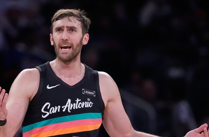 Luke Kornet of the Spurs Calls for Hawks to Reconsider ‘Magic City Monday’ Partnership with Strip Club
