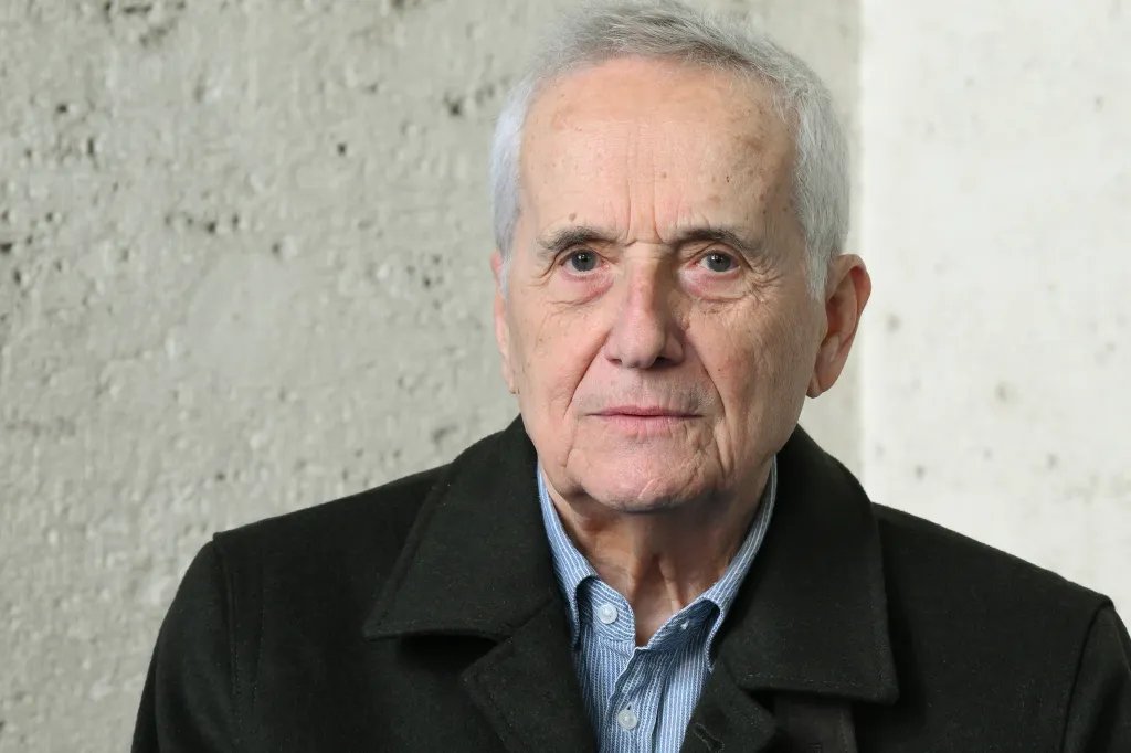 Marco Bellocchio Discusses His New TV Show 'Portobello', Rosebush Pruning Tips, and the Fiat-Chrysler Biopic 'Falcon'