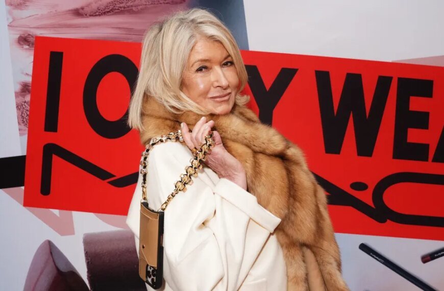 Martha Stewart and I Both Adore This Versatile Phone Case That Doubles as a Crossbody and Wallet