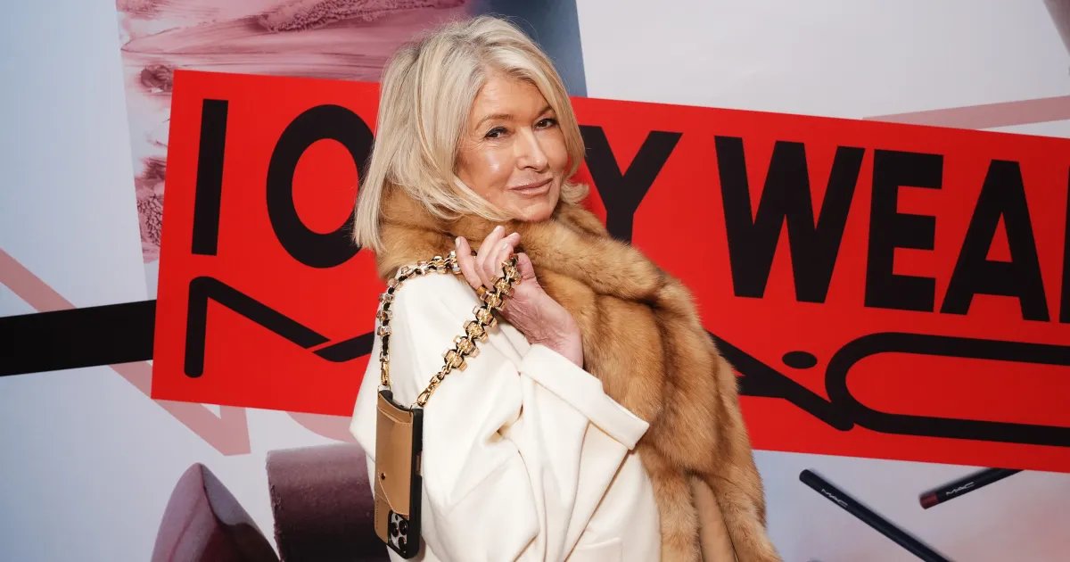 Martha Stewart and I Both Adore This Versatile Phone Case That Doubles as a Crossbody and Wallet