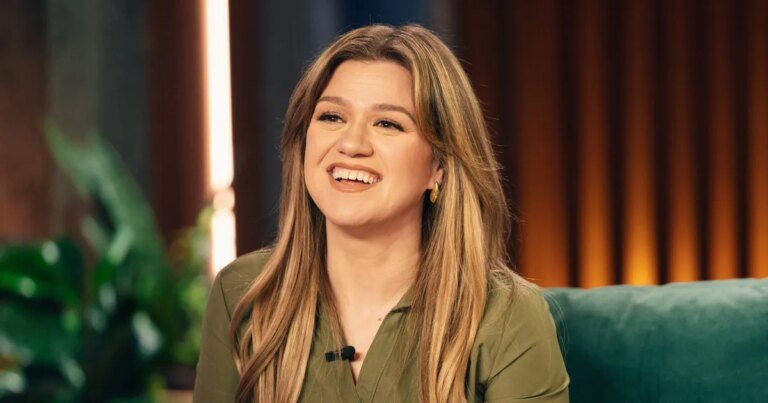 Martha Stewart and Kelly Clarkson Show Why Comfy Pants are a Spring Essential for 2026