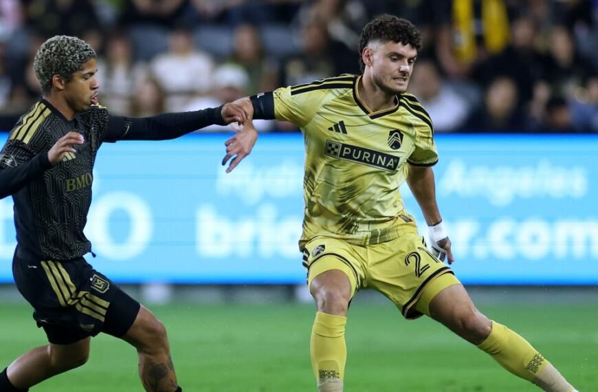 Mathieu Choiniere Shines with Two Goals in LAFC Victory Against St. Louis City