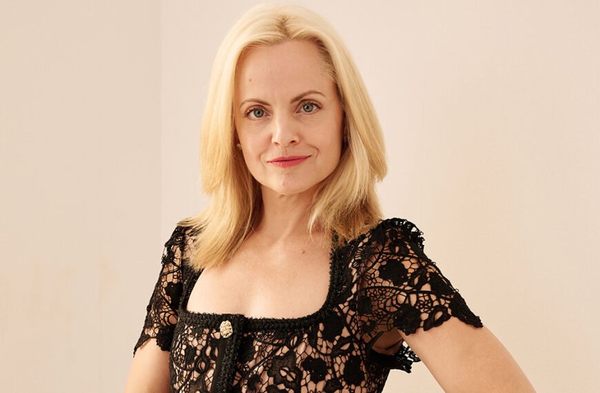 Mena Suvari Shares Why Her Vampire Role Is the Most Enjoyable Character She's Ever Played