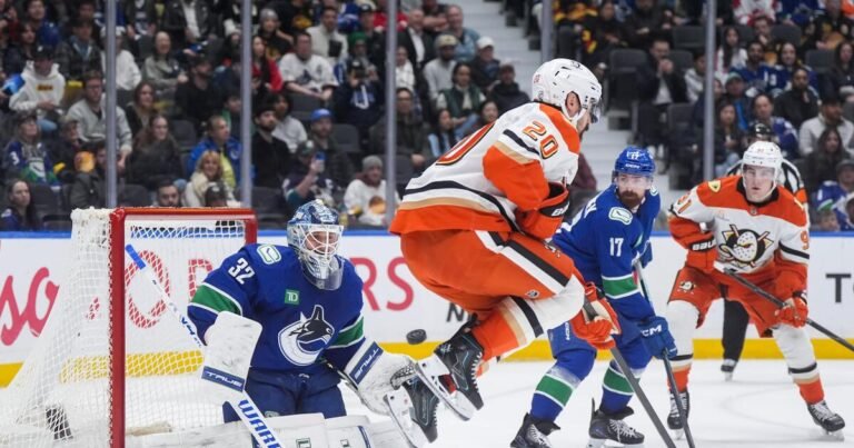 Mikael Granlund Shines with Two Goals in Ducks' Win Against the Canucks