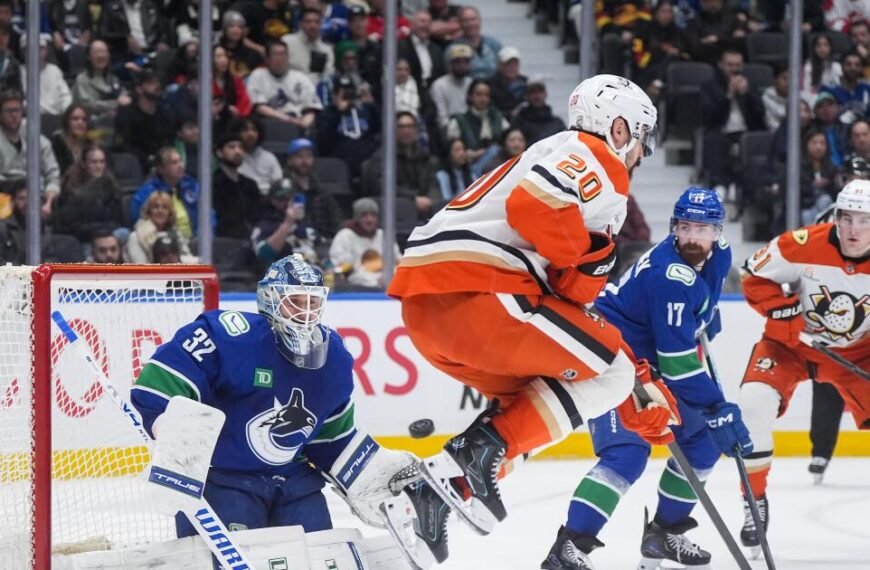 Mikael Granlund Shines with Two Goals in Ducks' Win Against the Canucks