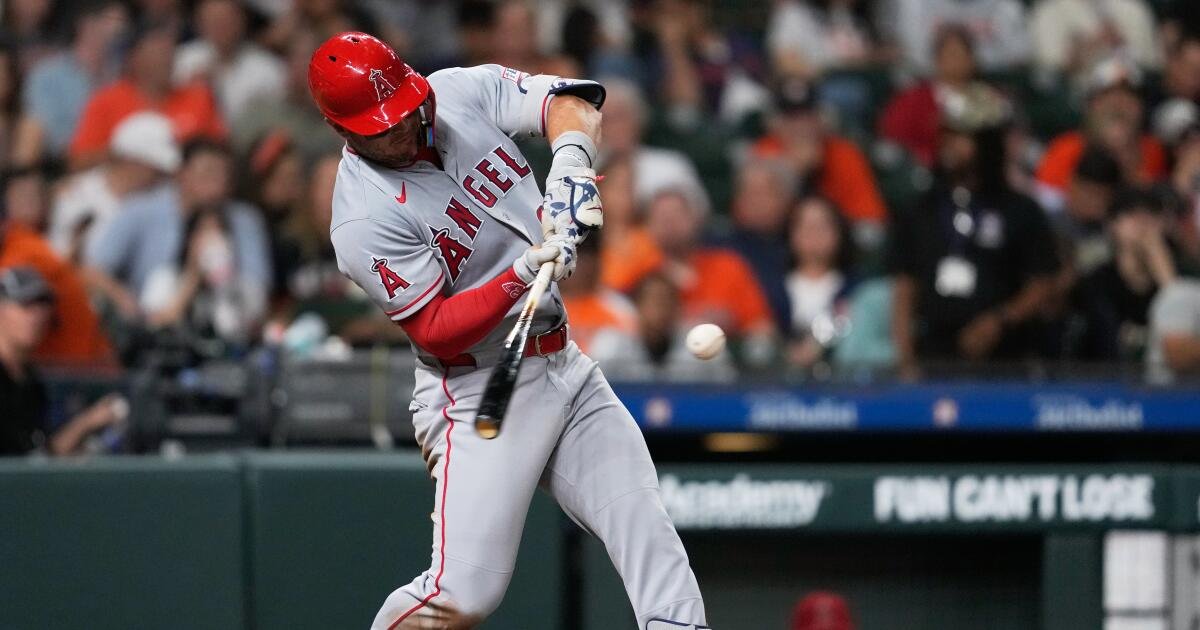 Mike Trout Hits Another Home Run, Leading Angels to Victory Against Astros