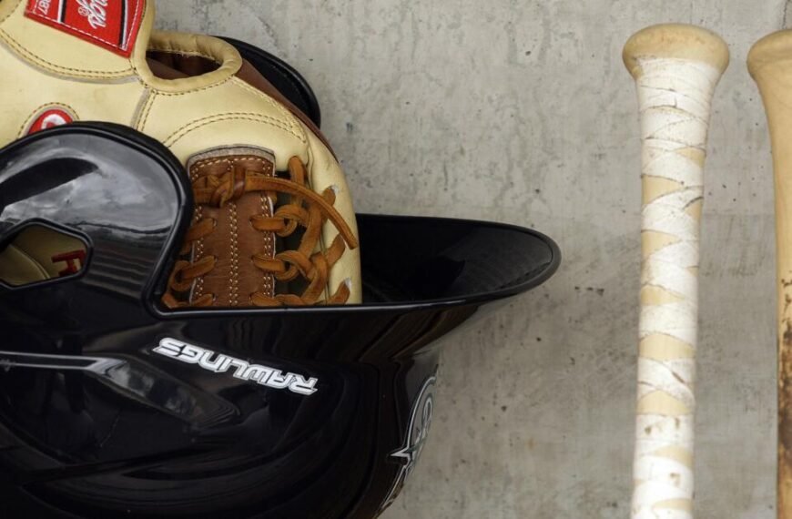 Orange Lutheran Celebrates Victory at National Baseball Tournament Championship in North Carolina