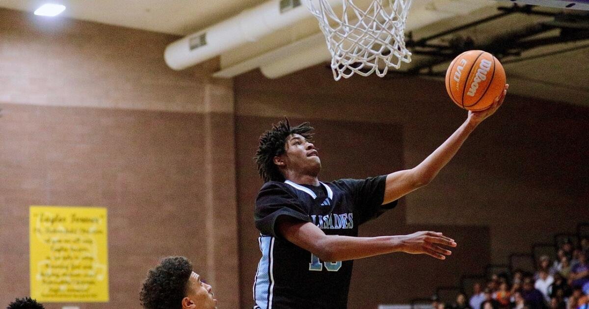 Palisades Falls to Bakersfield Christian in a Close Match