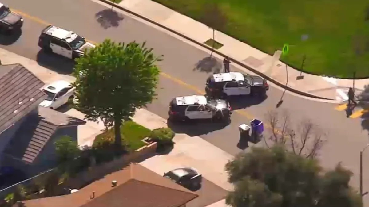 Police Negotiations Underway in Santa Clarita Neighborhood Standoff