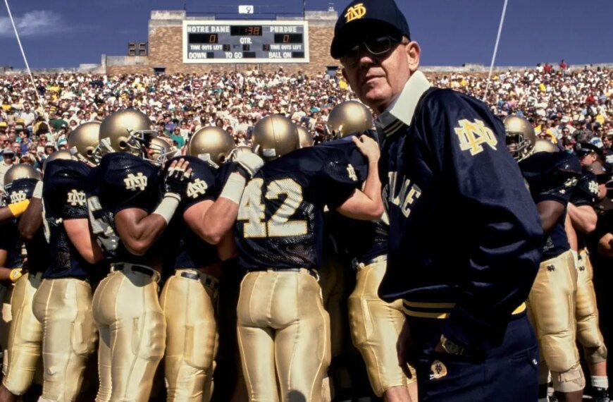 Remembering Lou Holtz: The Beloved Notre Dame Coach and Broadcaster Who Passed Away at 89