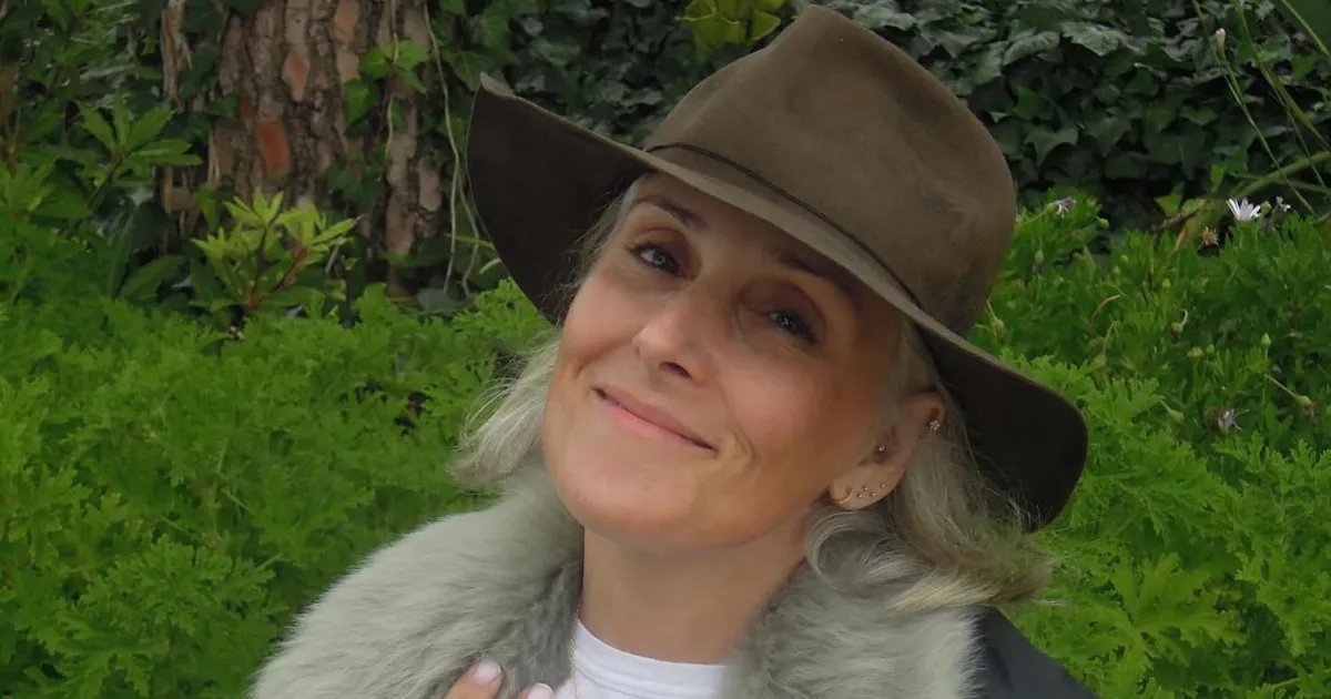 Ricki Lake Receives Heartfelt Diamond Necklace Crafted from Ashes of Her Lost Home in L.A. Wildfires