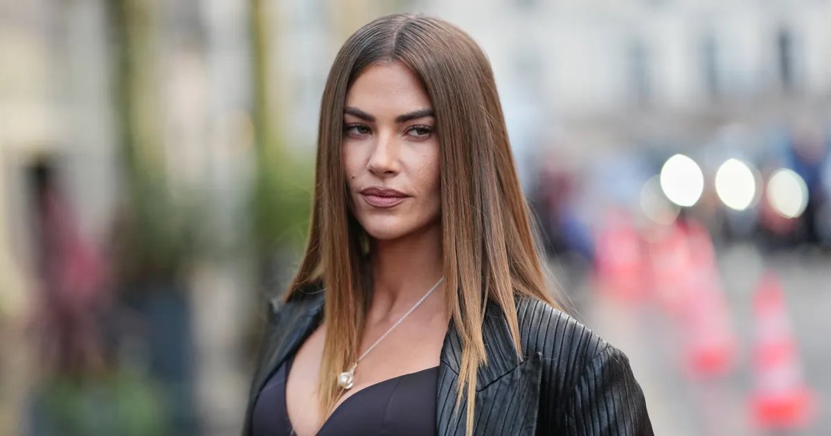 Say Goodbye to Dry, Frizzy Hair with This Glossy Top Coat Recommended by Hairstylists