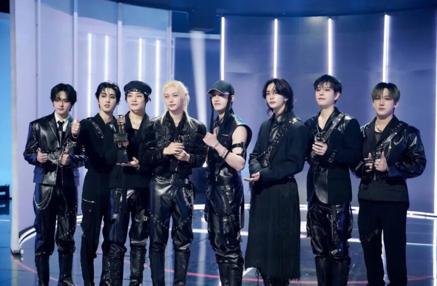 Seungmin of Stray Kids Faces Ankle Injury, Upcoming Performances Will Be Adjusted