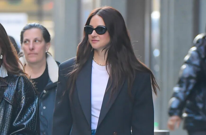 Shailene Woodley Brings Back a Retro Denim Style That Looks Great on Everyone