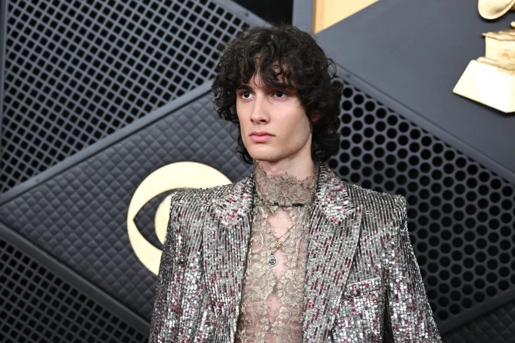 Sombr Takes a Moment to Address Venue Staff After Concern for Fan's Well-Being