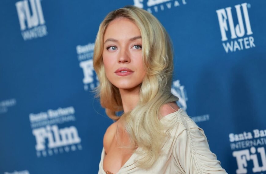 Sydney Sweeney Shares Relaxed Bed Selfies in Her Burgundy Bralette