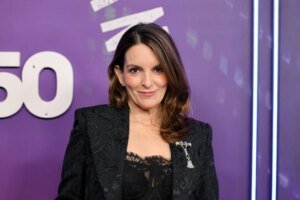 Tina Fey Brings a Touch of Mary Poppins to Her First 'Saturday Night Live UK' Sketch