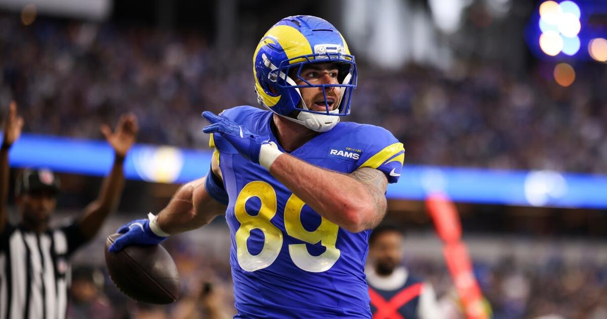 Tyler Higbee Signs Two-Year Contract with the Rams