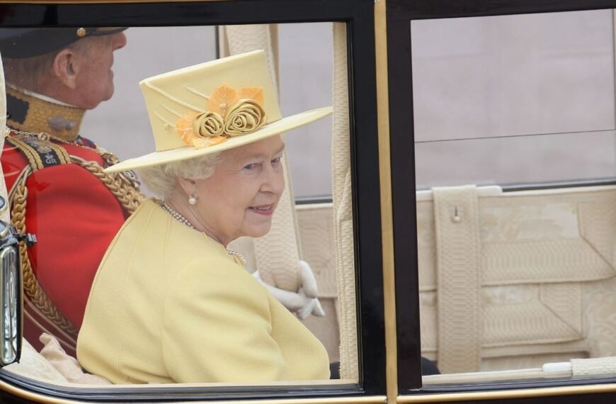 Why Queen Elizabeth Preferred William and Kate's Wedding Over Charles and Diana's