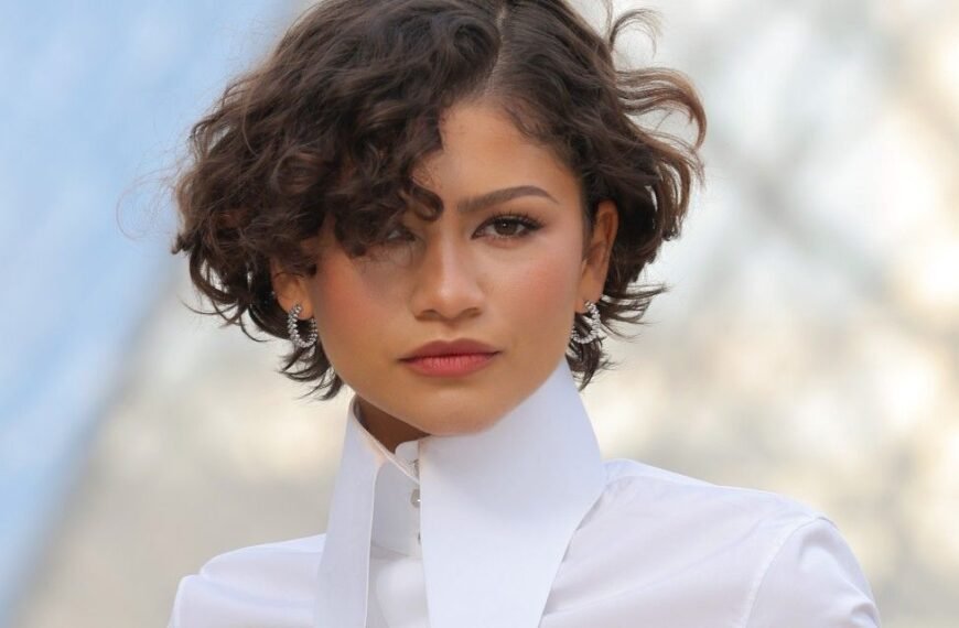 Zendaya Shines in a Stunning White Dress and Elegant Gold Wedding Band