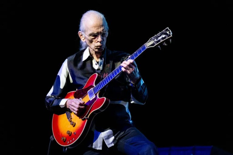 Yes Delays European Tour as Steve Howe Faces Important Surgery