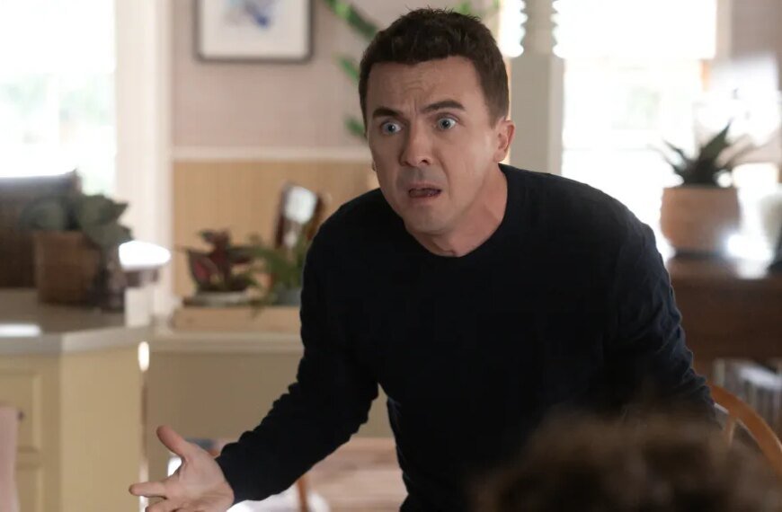Frankie Muniz Reflects on Family Connections to His Role in 'Malcolm in the Middle' After 20 Years: "It Wasn't Just Acting"