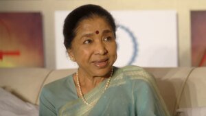 Fans Remember Bollywood Legend Asha Bhosle: Celebrating Her Impact on Indian Cinema