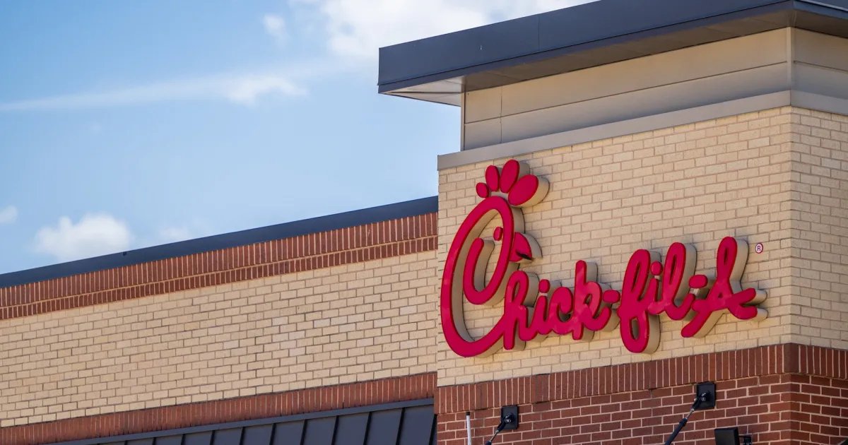 Maryland Chick-fil-A Offers Free Ice Cream When You Put Down Your Phone — Here’s the Story Behind It