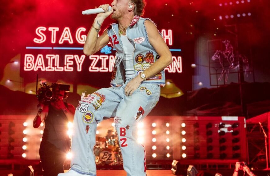 A Casual 10 Minutes with Bailey Zimmerman at Stagecoach