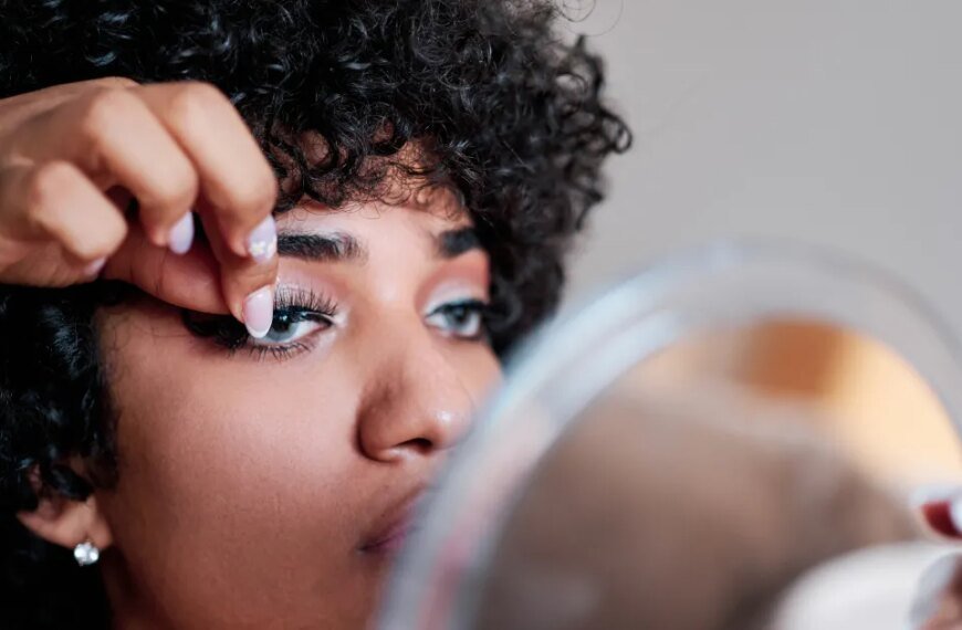 Affordable Self-Adhesive Lashes for Fuller, Beautiful Lashes in Just Minutes