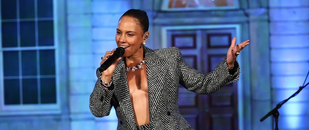 Alicia Keys to Join American Idol as a Guest Mentor and Perform in the Season Finale