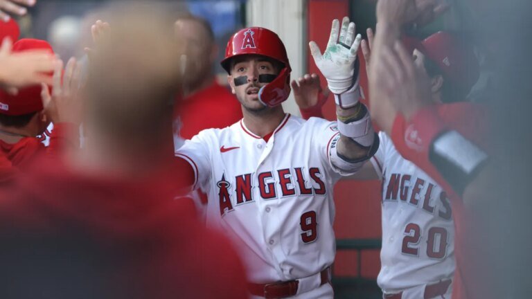 Angels Win 6-2 Over Braves Thanks to Soriano's Pitching and Home Runs from Neto and Adell