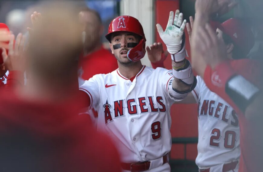 Angels Win 6-2 Over Braves Thanks to Soriano's Pitching and Home Runs from Neto and Adell