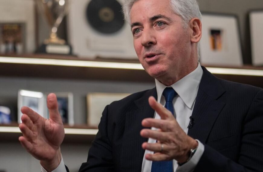 Billionaire Investor Offers $65 Billion to Buy Universal Music