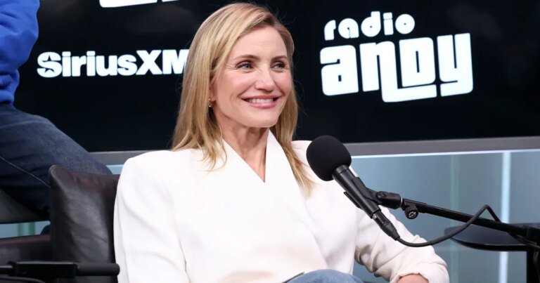 Cameron Diaz Shows How Cuffed Jeans Can Elevate Your Spring Style