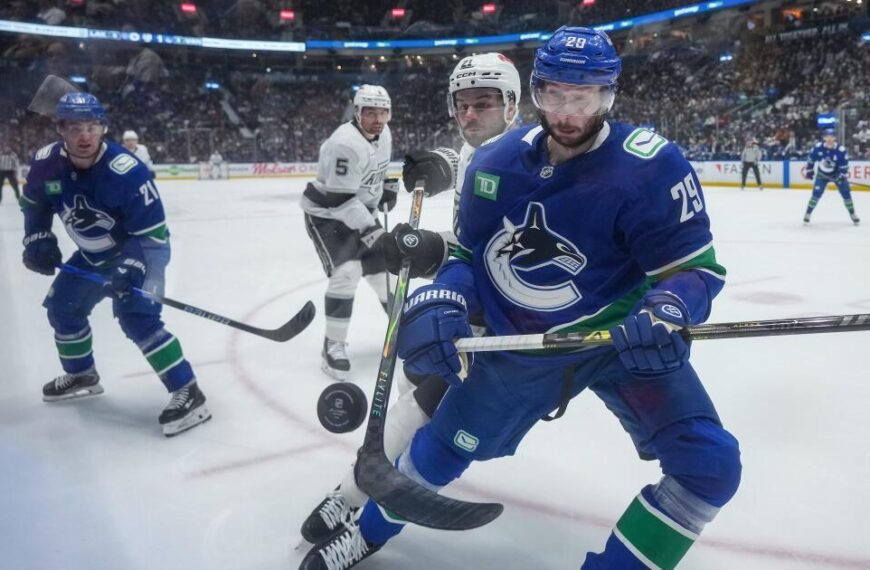 Canucks Edge Out Kings in Overtime Thriller