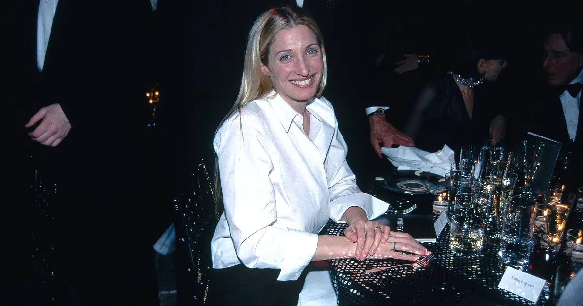 Carolyn Bessette Kennedy’s Timeless ’90s Denim Styles: 12 Inspiring Outfits to Shop Now