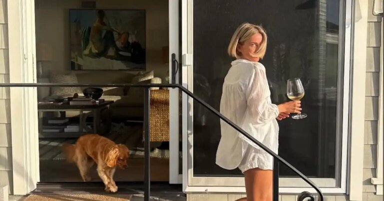 Celebrities Who Rock the No-Pants Look: Julianne Hough, Halle Berry, and Others