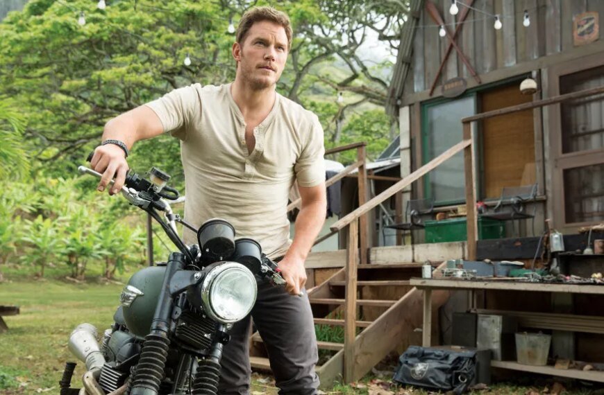 Chris Pratt Shares How Hawaii Storms Affected the 'Jurassic World' Set