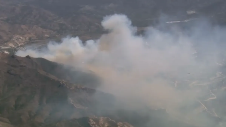 Crown Fire Covers 30 Acres in Northern LA County