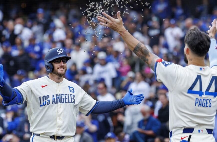 Dodgers Bounce Back Offensively, Score 12 Runs to Snap Cubs' 10-Game Winning Streak