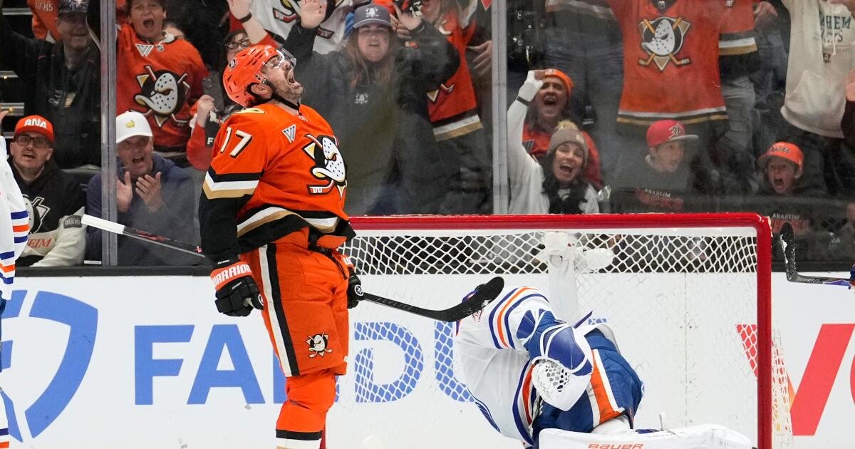 Ducks Soar Past Oilers to Take Lead in Playoff Series